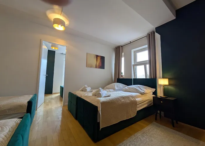Large 110 Qm, 3 Bedrooms And Very 1-12 Guests Munich