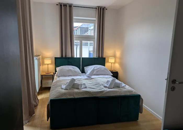 Large 110 Qm, 3 Bedrooms And Very 1-12 Guests