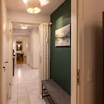 아파트 Large 110 Qm, 3 Bedrooms And Very 1-12 Guests