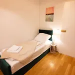 Апартаменты Large 110 Qm, 3 Bedrooms And Very 1-12 Guests *