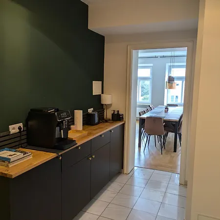 شقة Large 110 Qm, 3 Bedrooms And Very 1-12 Guests