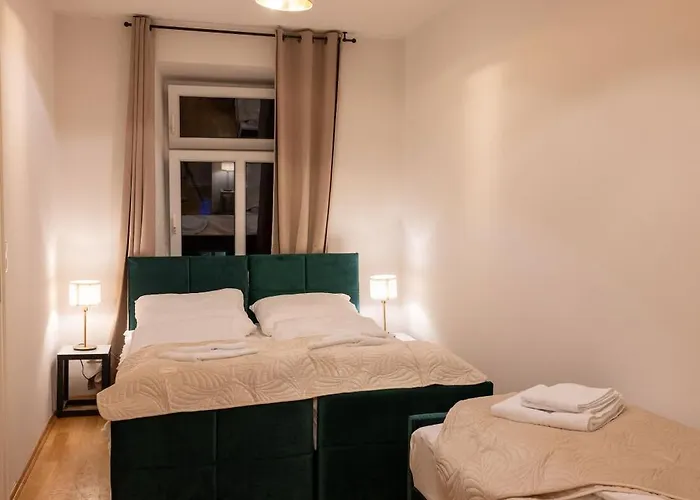 Large 110 Qm, 3 Bedrooms&very 1-12 Guests München