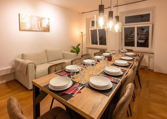 Large 110 Qm, 3 Bedrooms&very 1-12 Guests * München